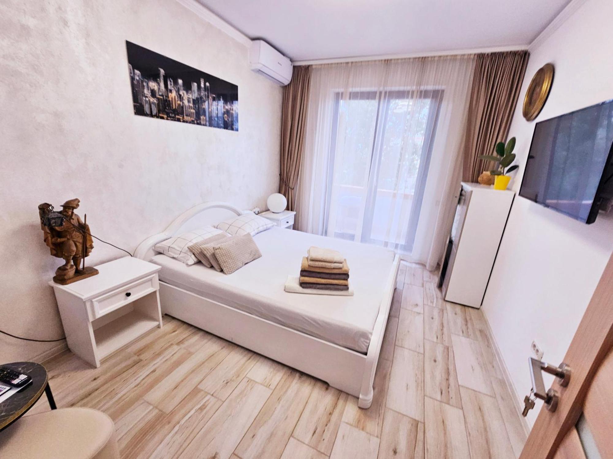 Andrew'S Apartment Central Mamaia Exteriör bild